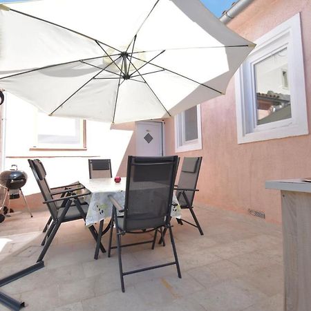 City Centre Apartment With Terrace 2 Pula Exterior photo