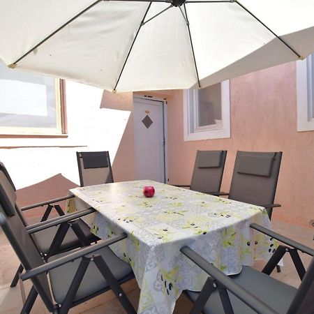 City Centre Apartment With Terrace 2 Pula Exterior photo
